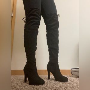Suede Black heeled boots